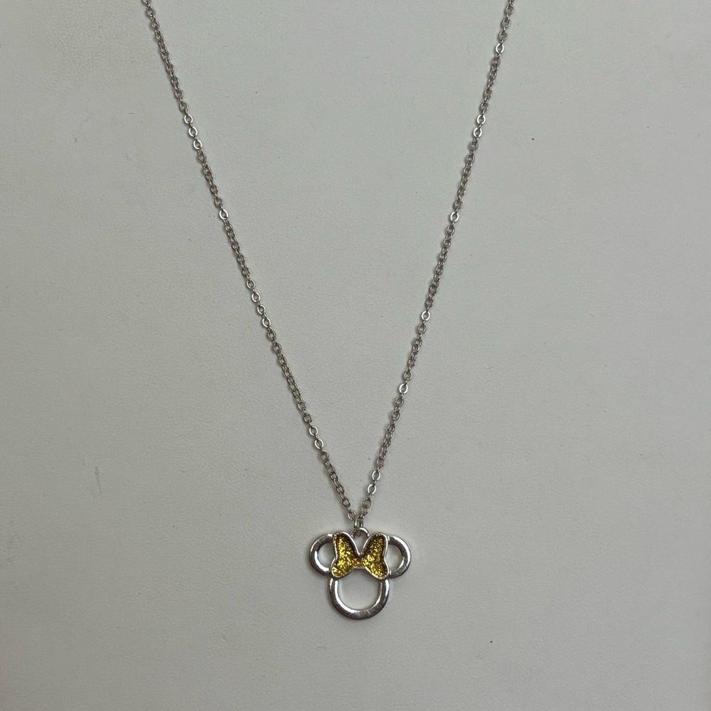 Disney Minnie Mouse necklace